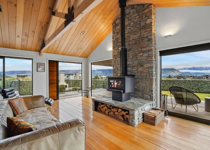 Infinity Outlook | Views, Fireplace & Bbq *