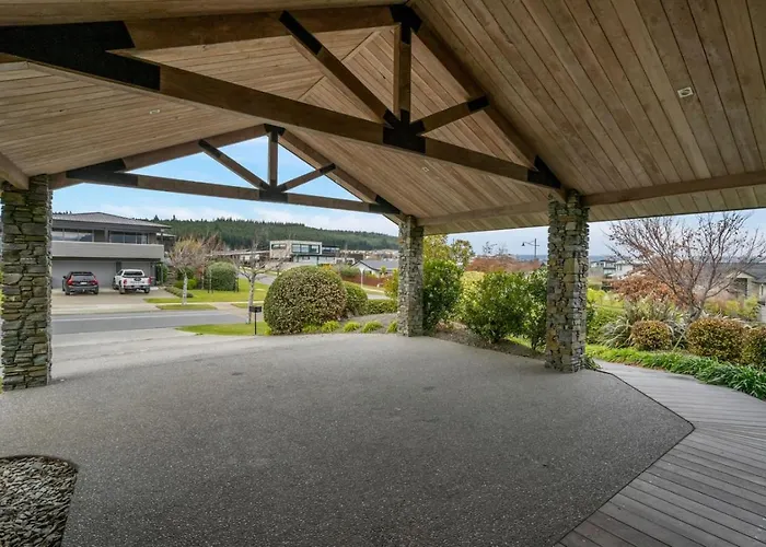 Holiday home Infinity Outlook | Views, Fireplace & Bbq