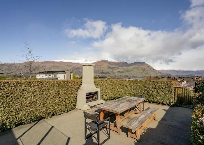 Infinity Outlook | Views, Fireplace & Bbq